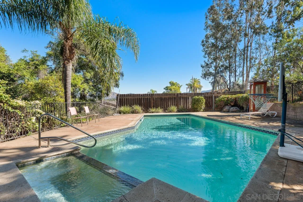 https://cdn.realtyfeed.com/cdn/127/260012407/e80b2d6b8931792f76482d6c95efeafb.webp