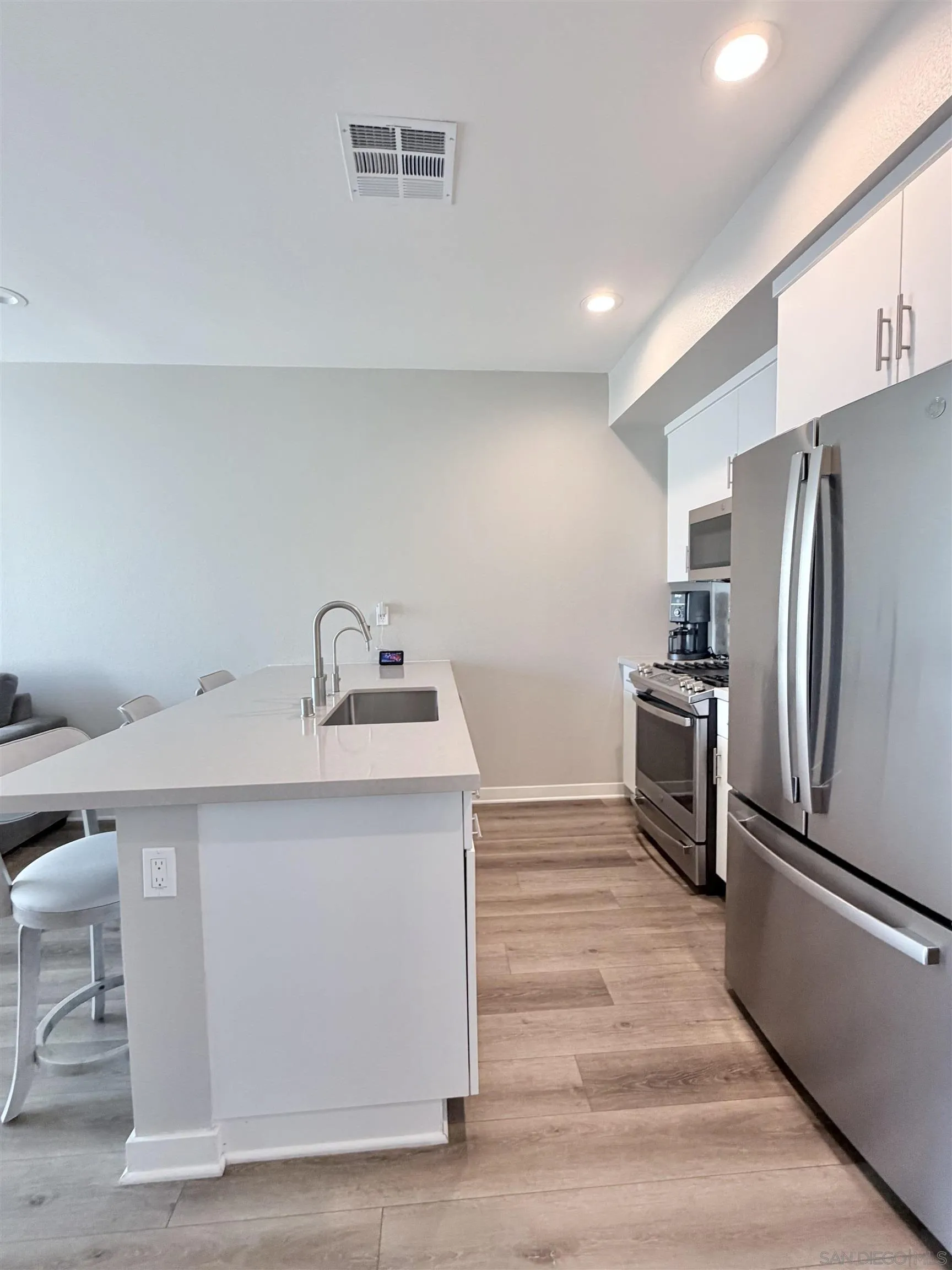 Photo #6: 260012410 Listing: Photo #6