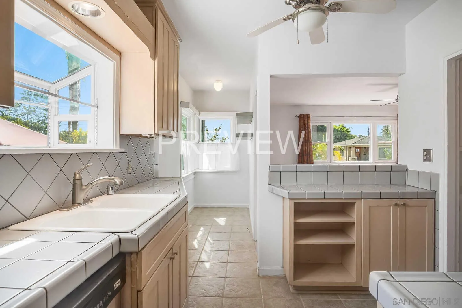 https://cdn.realtyfeed.com/cdn/127/260012411/c55654ec9a2cdb0eb12cc0d180626a12.webp