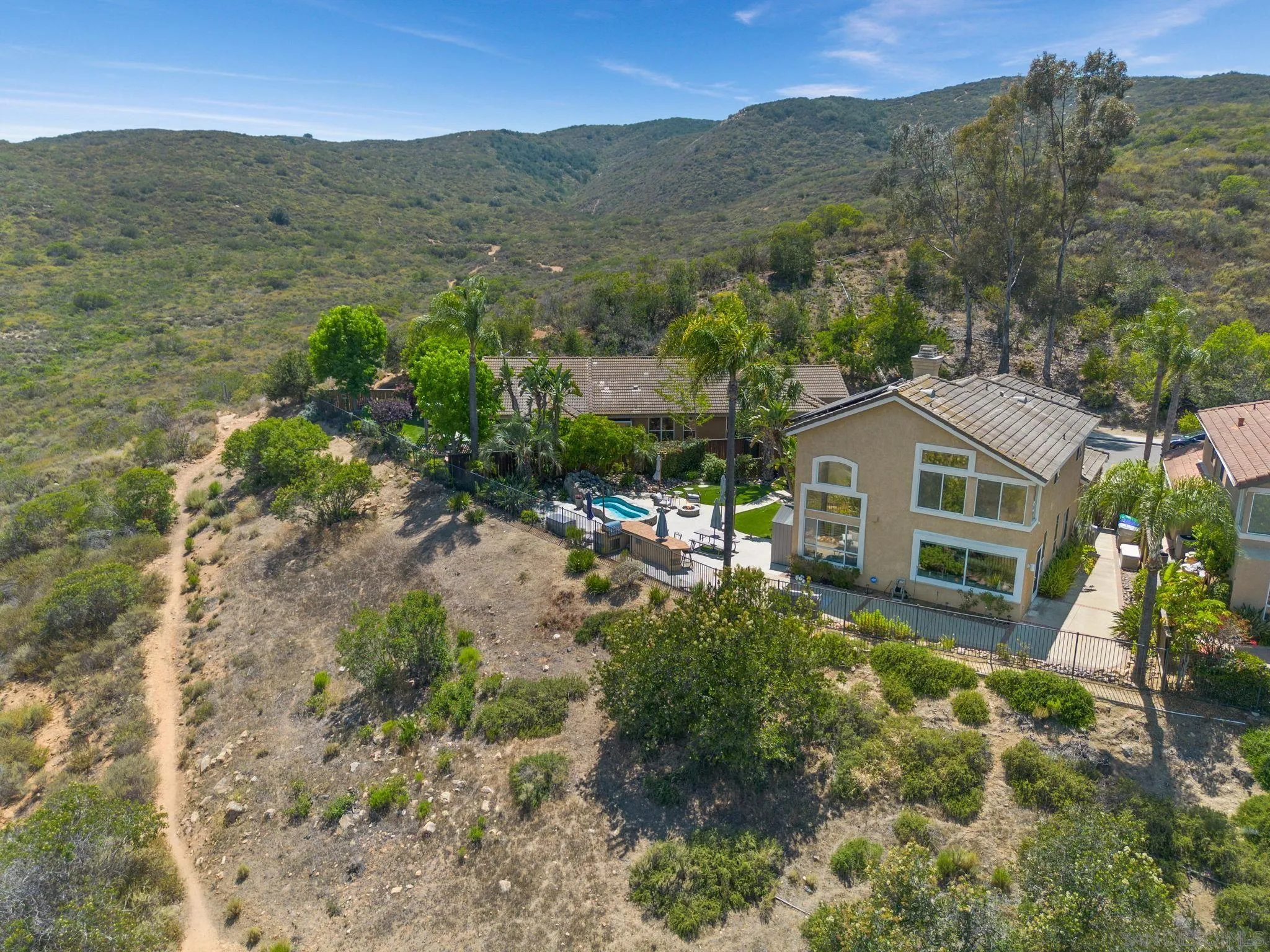https://cdn.realtyfeed.com/cdn/127/260012412/1d3f468cca52b5b568c7f217e7419d72.webp