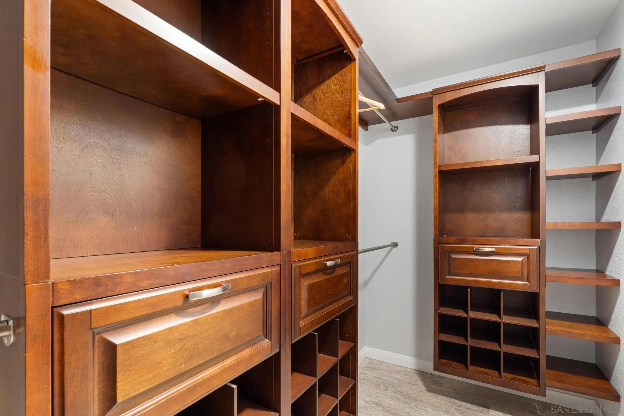 https://cdn.realtyfeed.com/cdn/127/260012412/952715a79c10c2e8e63bcabbfb251b37.webp