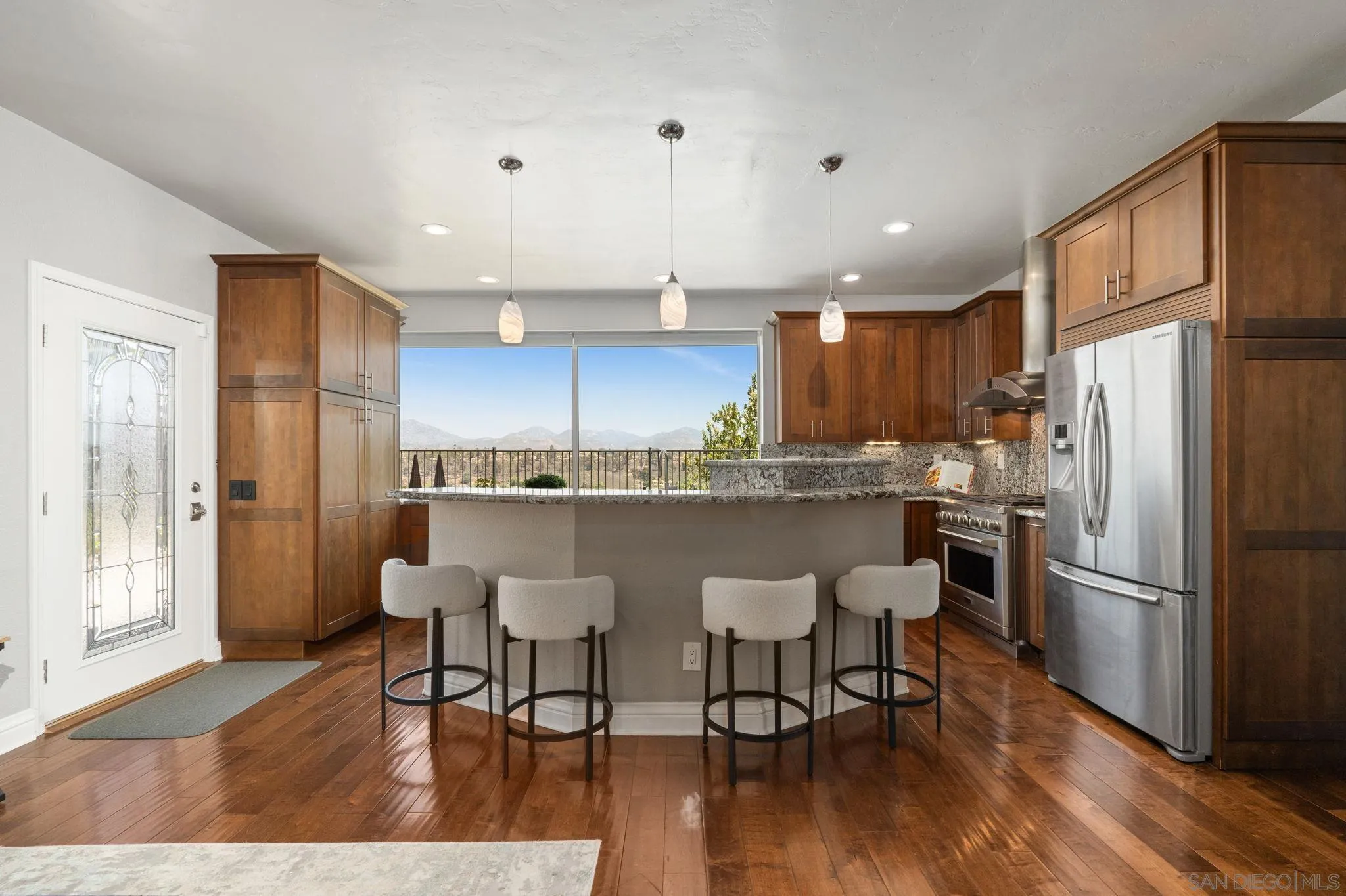 https://cdn.realtyfeed.com/cdn/127/260012412/bf5741cc3b6dcf2361929c80c73e5749.webp