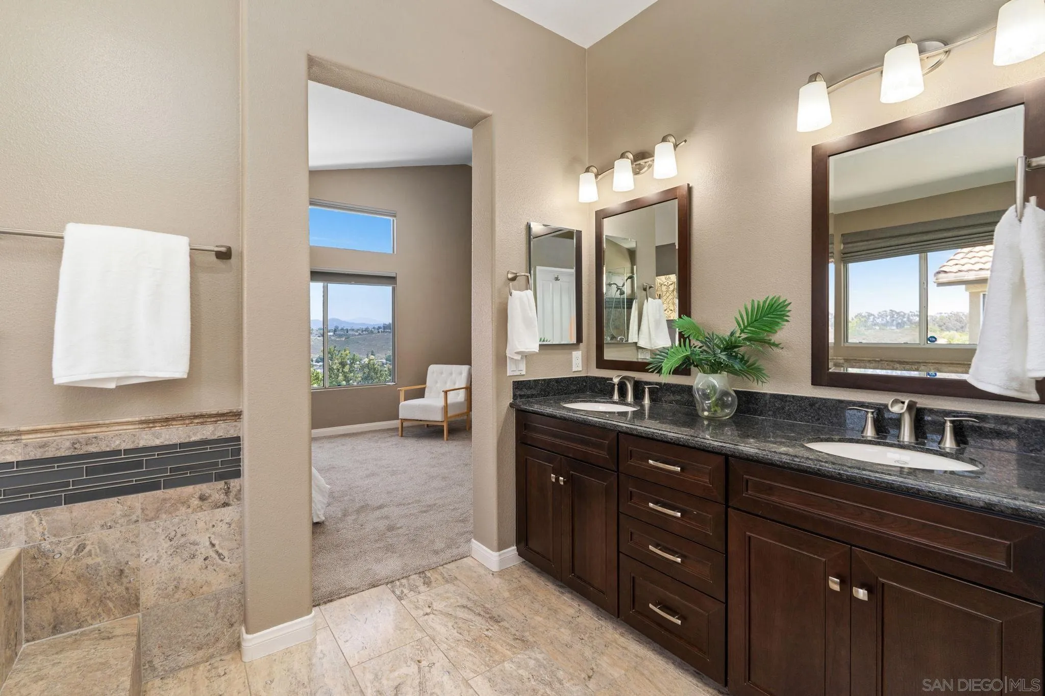https://cdn.realtyfeed.com/cdn/127/260012412/d3da6a0a707447f5a7ba7849c123bbc1.webp