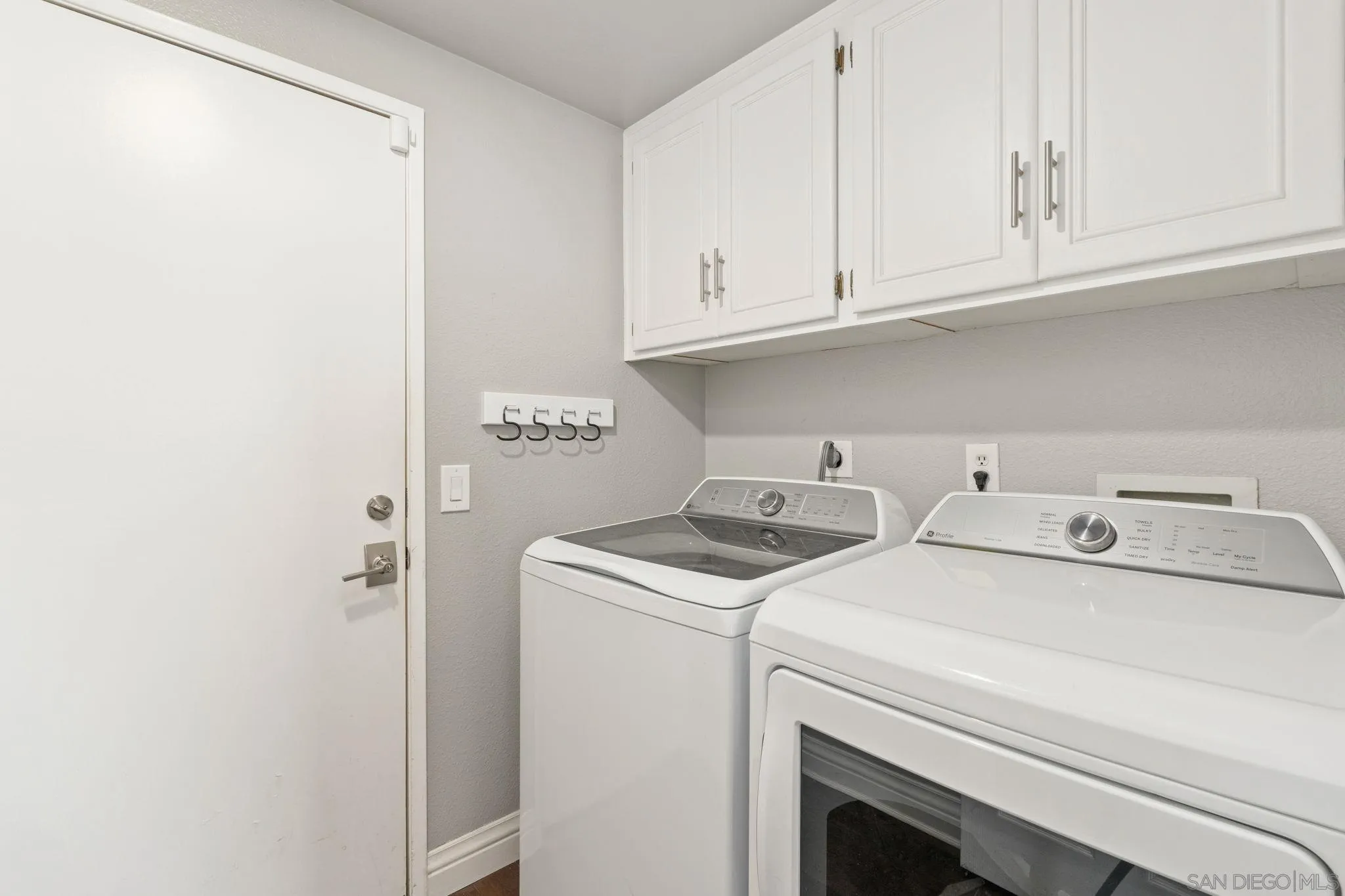 https://cdn.realtyfeed.com/cdn/127/260012412/f4b1ca6af39d4ab2e6693189d8a2a014.webp