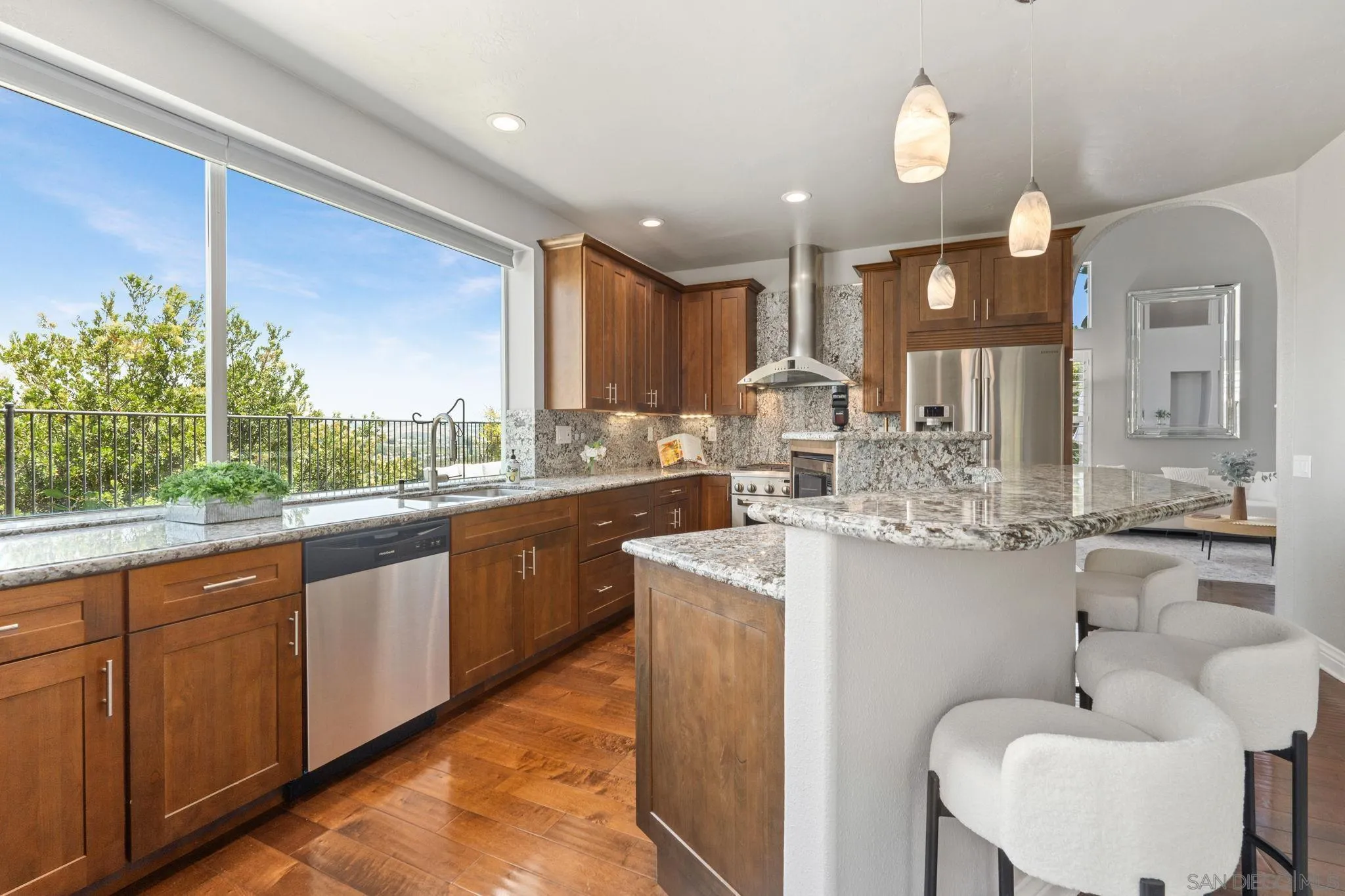 https://cdn.realtyfeed.com/cdn/127/260012412/fbcc9c4b33c01204205f95f9b38f45bd.webp