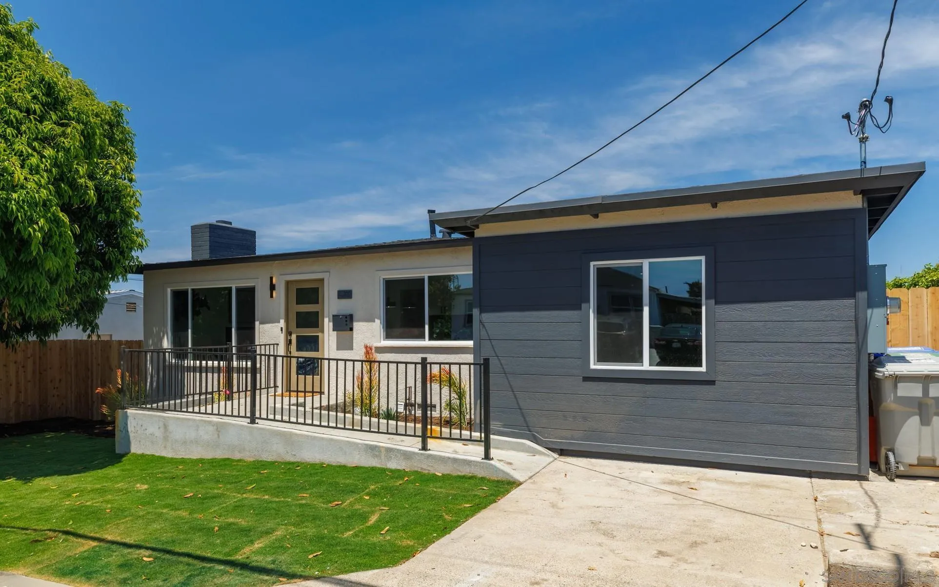 https://cdn.realtyfeed.com/cdn/127/260012414/827fc08e14066b02aaf68f59060b9d92.webp