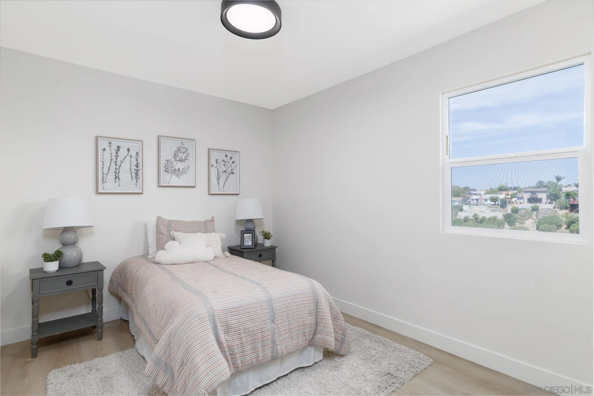 https://cdn.realtyfeed.com/cdn/127/260012414/b4fe20e26e0666f4a946c455c0bb42a1.webp