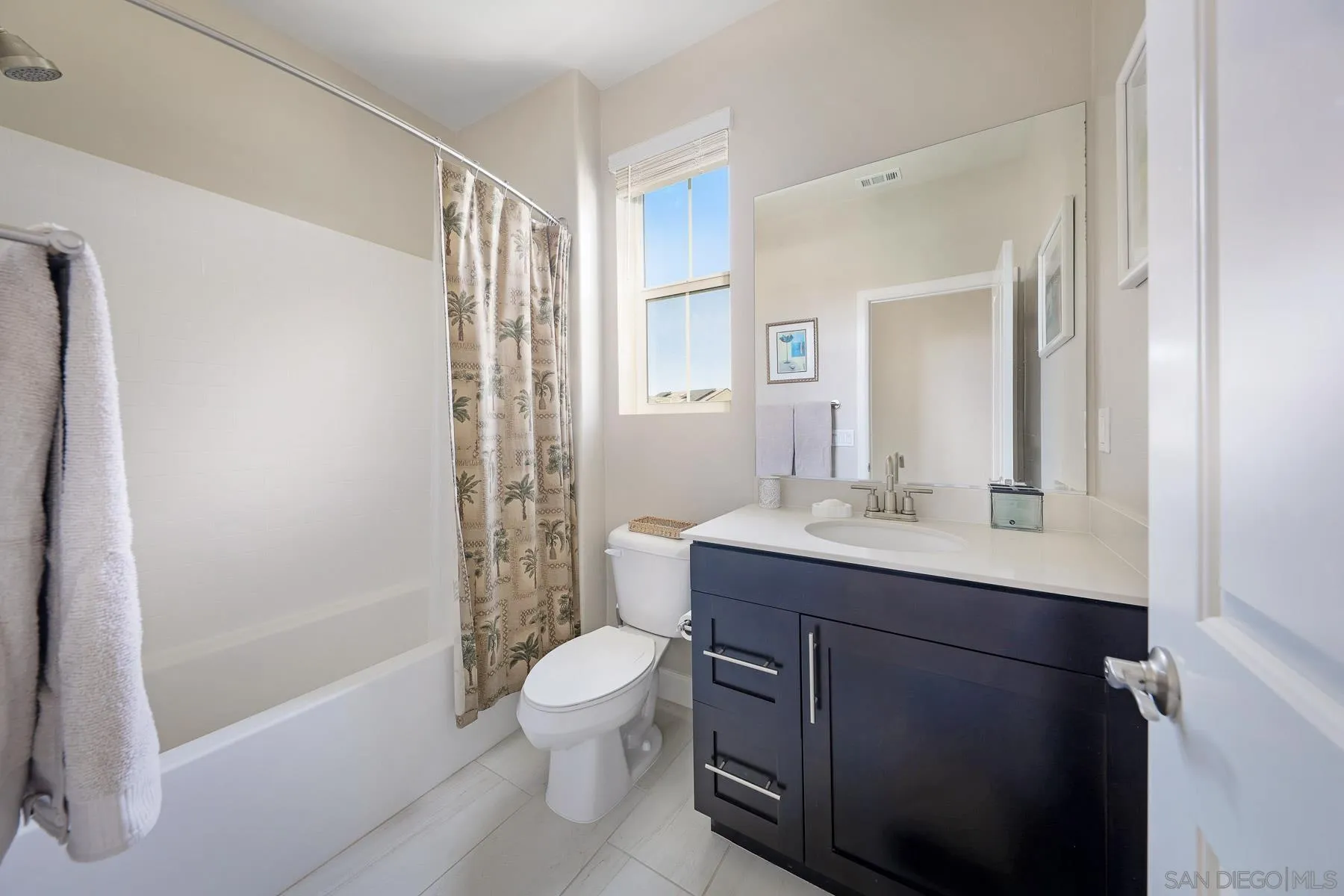 https://cdn.realtyfeed.com/cdn/127/260012418/45126a46f45518953eec9e10bea2db06.webp