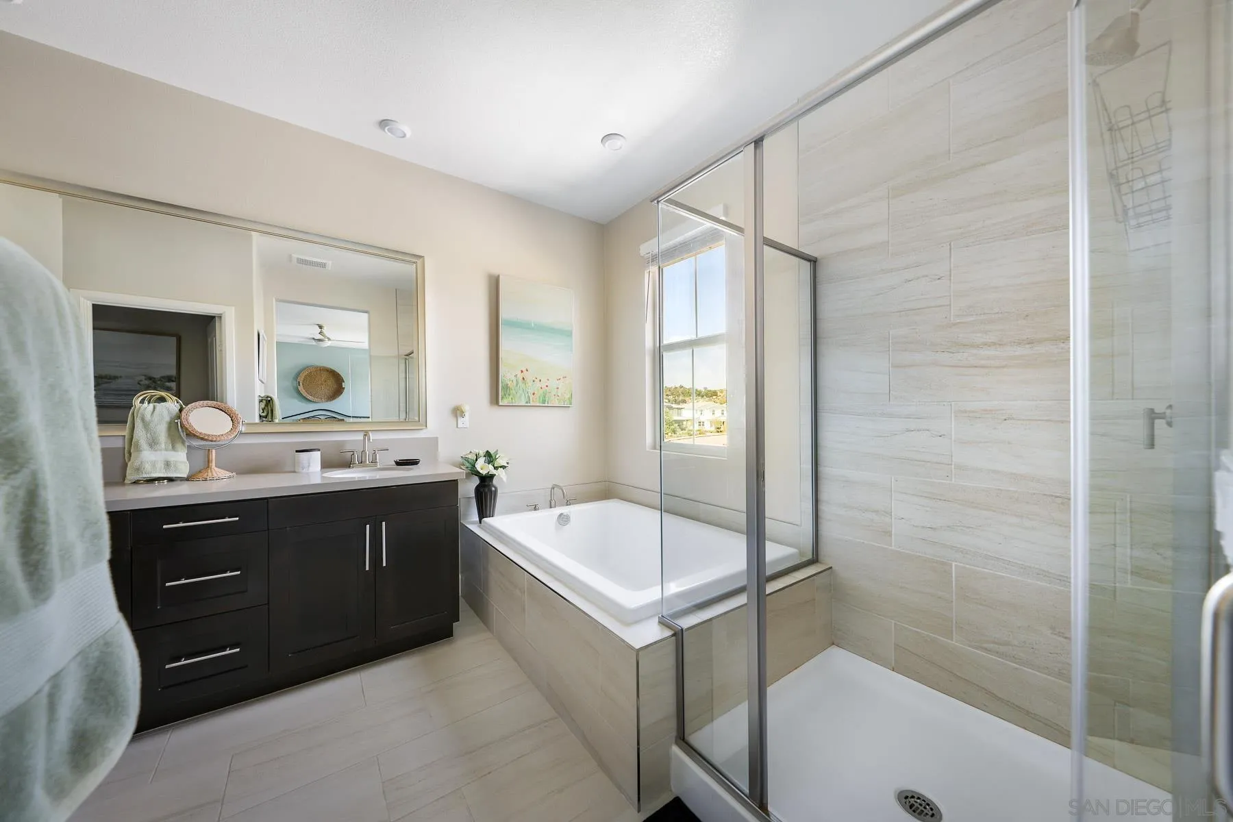 https://cdn.realtyfeed.com/cdn/127/260012418/5499393439979d041c241e31a2af0724.webp