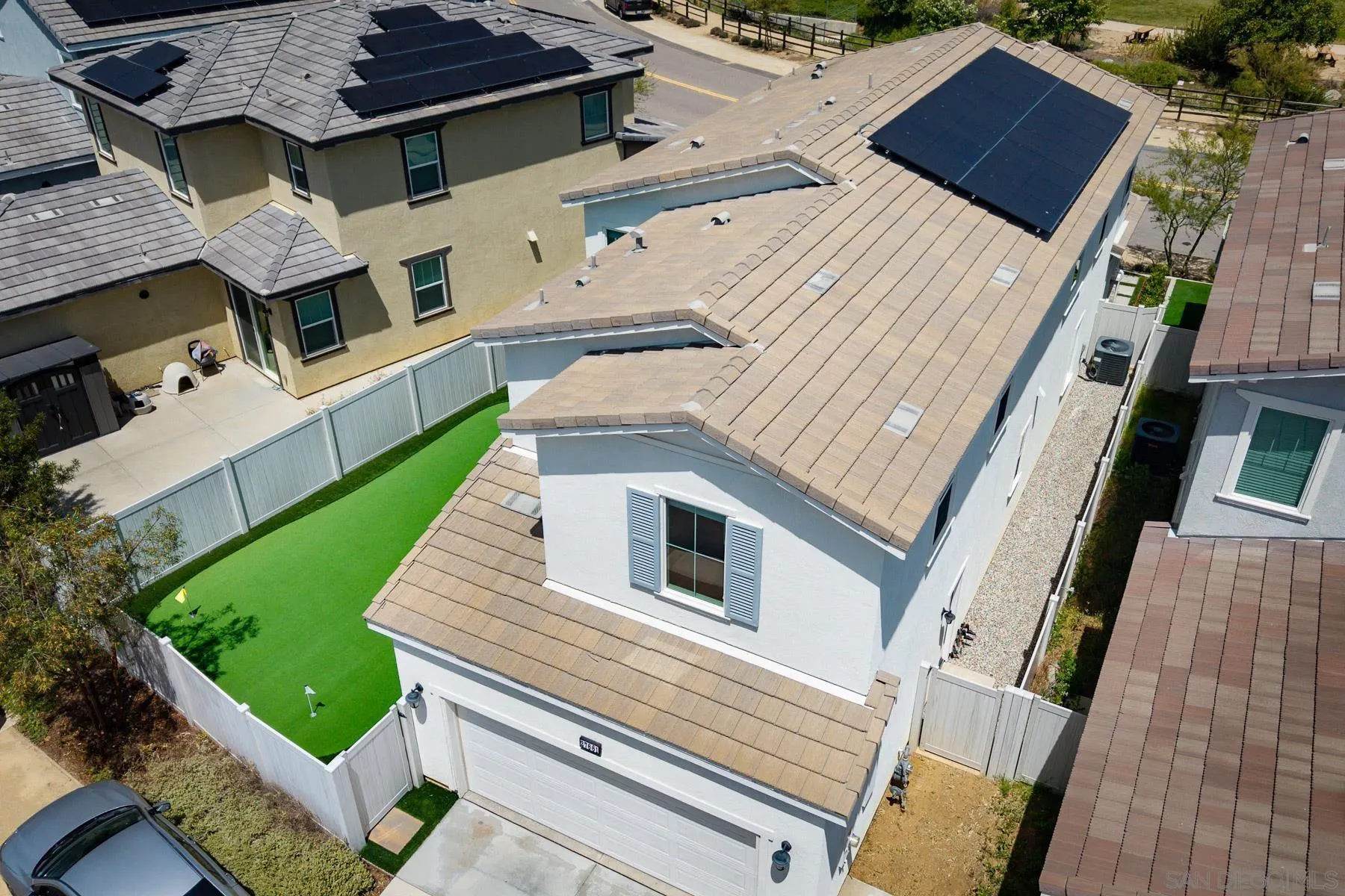 https://cdn.realtyfeed.com/cdn/127/260012418/6d747ad17d75d36bf7e1f75816b11e23.webp