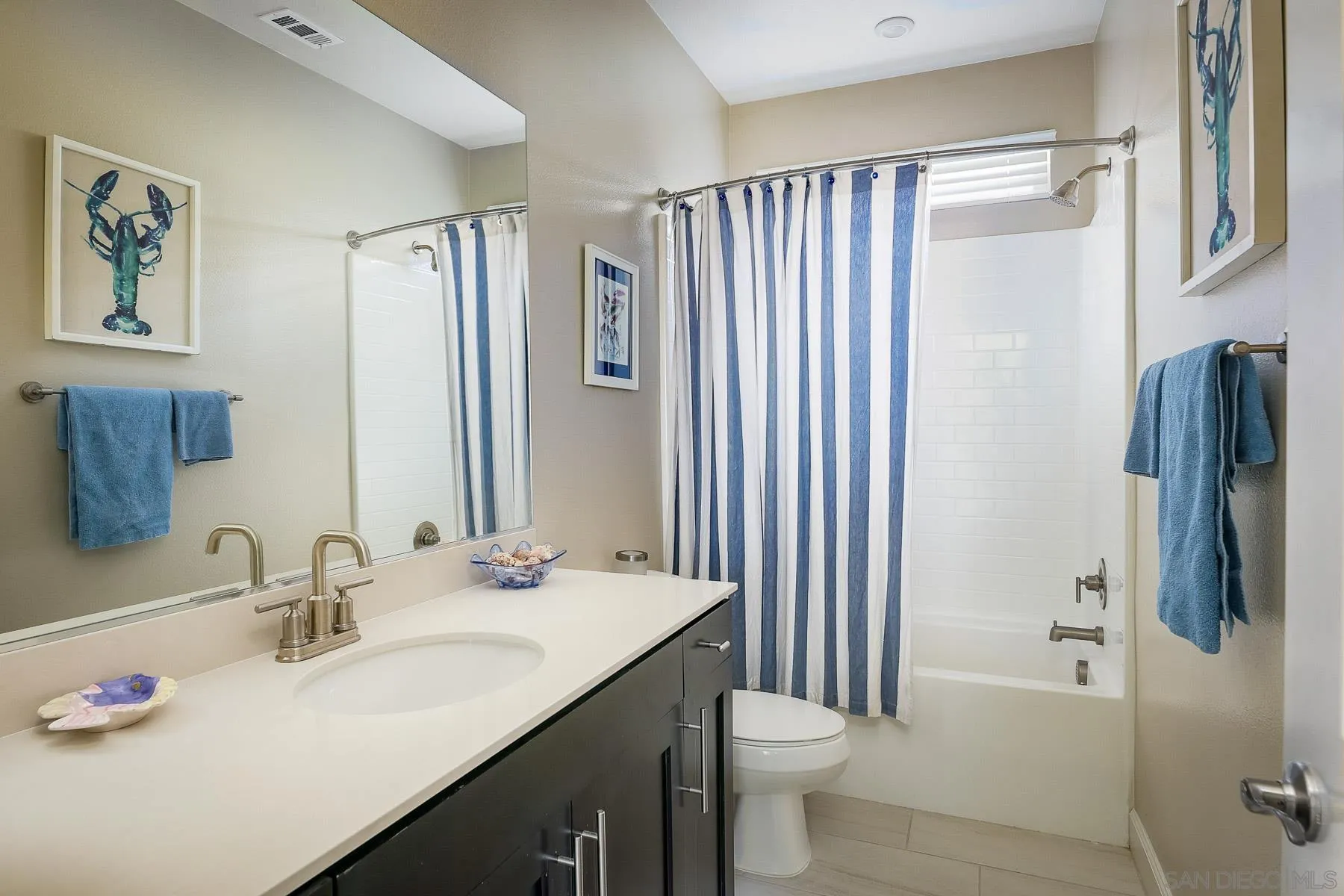 https://cdn.realtyfeed.com/cdn/127/260012418/8f7ae0910d9c3b98b15725c31b7edc76.webp