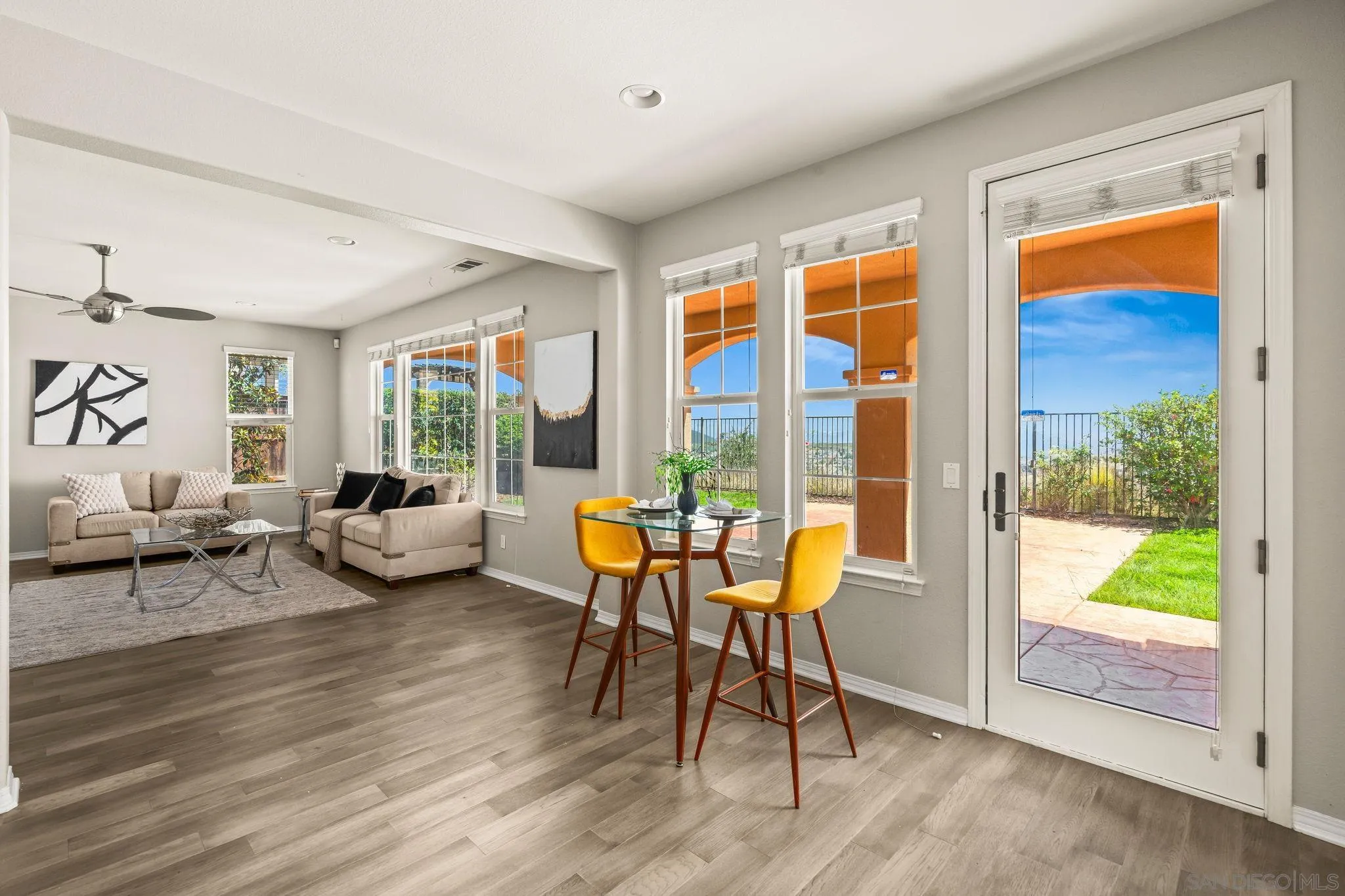 https://cdn.realtyfeed.com/cdn/127/260012421/16eb26b0dfe7d7ef605814082ba60052.webp
