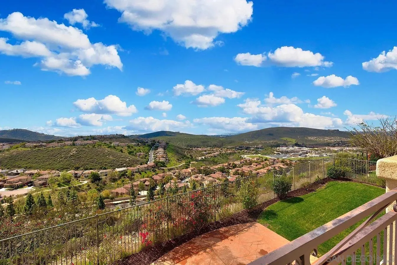 https://cdn.realtyfeed.com/cdn/127/260012421/5d4af44dd5af74b518fc5fe11094d8f9.webp