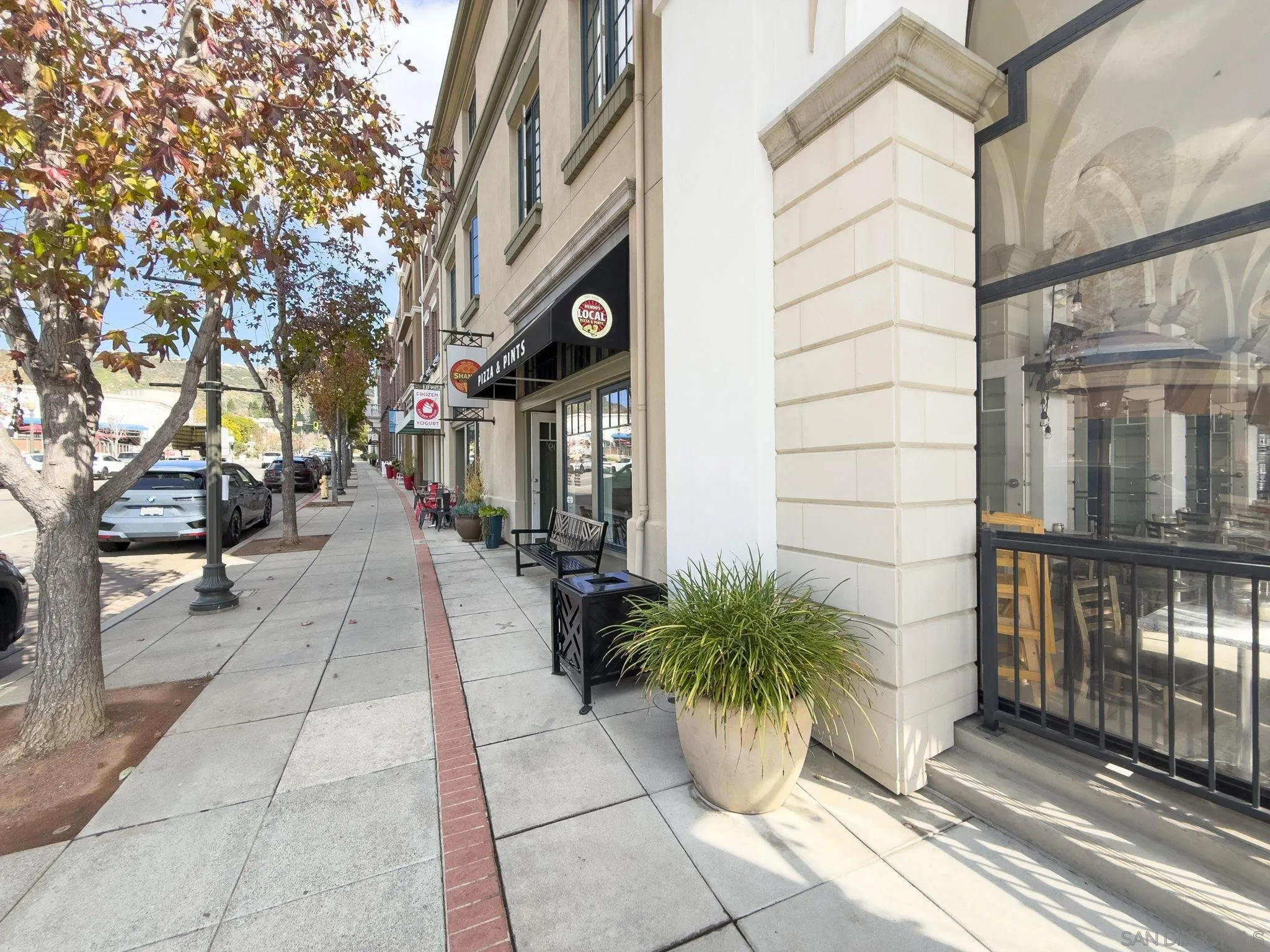 https://cdn.realtyfeed.com/cdn/127/260012421/629a071c8849f2dd01d8f80a5c5de32b.webp