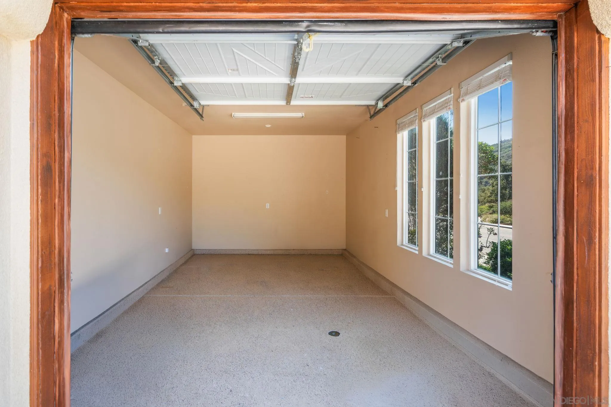 https://cdn.realtyfeed.com/cdn/127/260012421/753b5ef68bff13b6be696170402b6916.webp