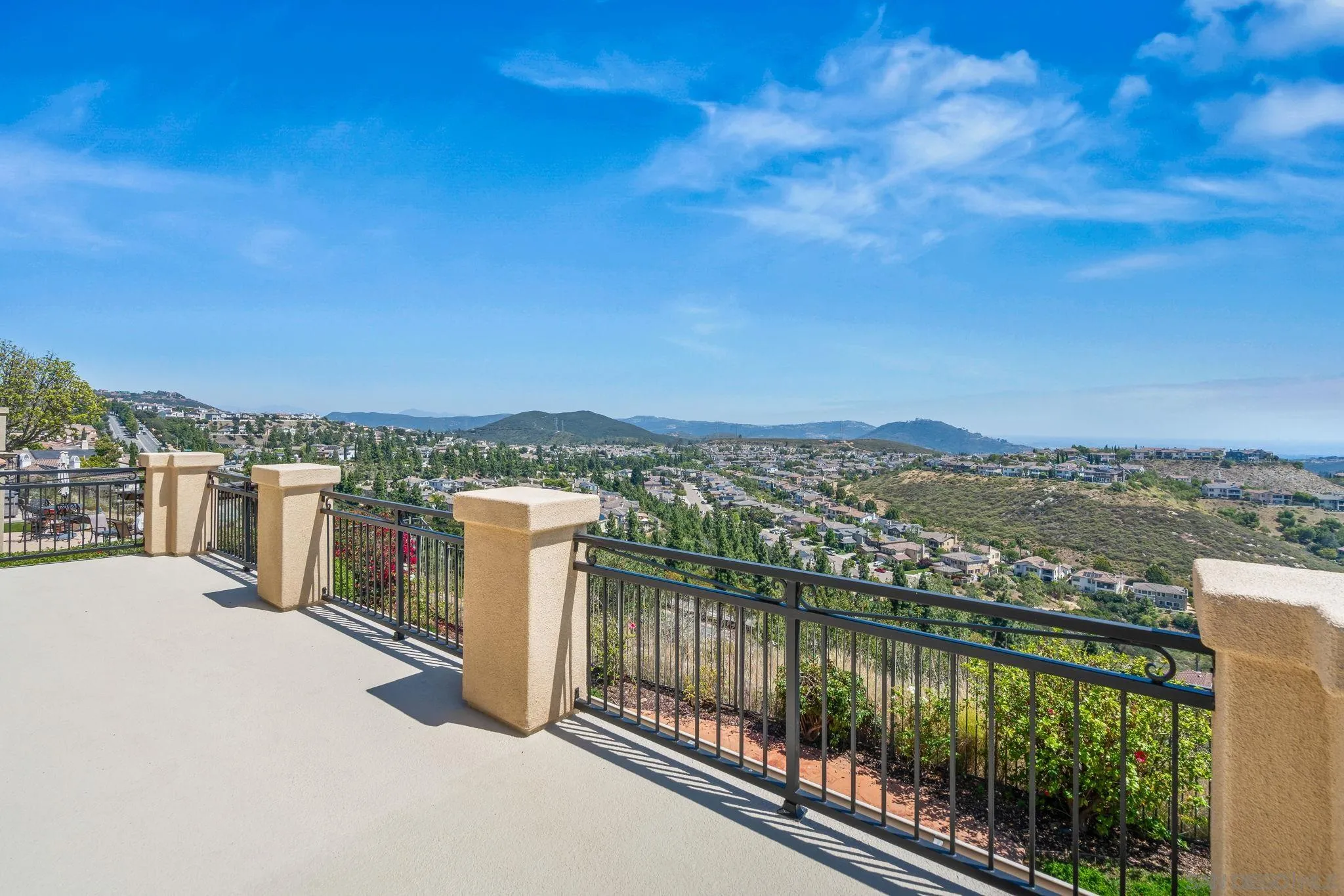https://cdn.realtyfeed.com/cdn/127/260012421/890dcedf60785f3c26e1d2ff344a915c.webp