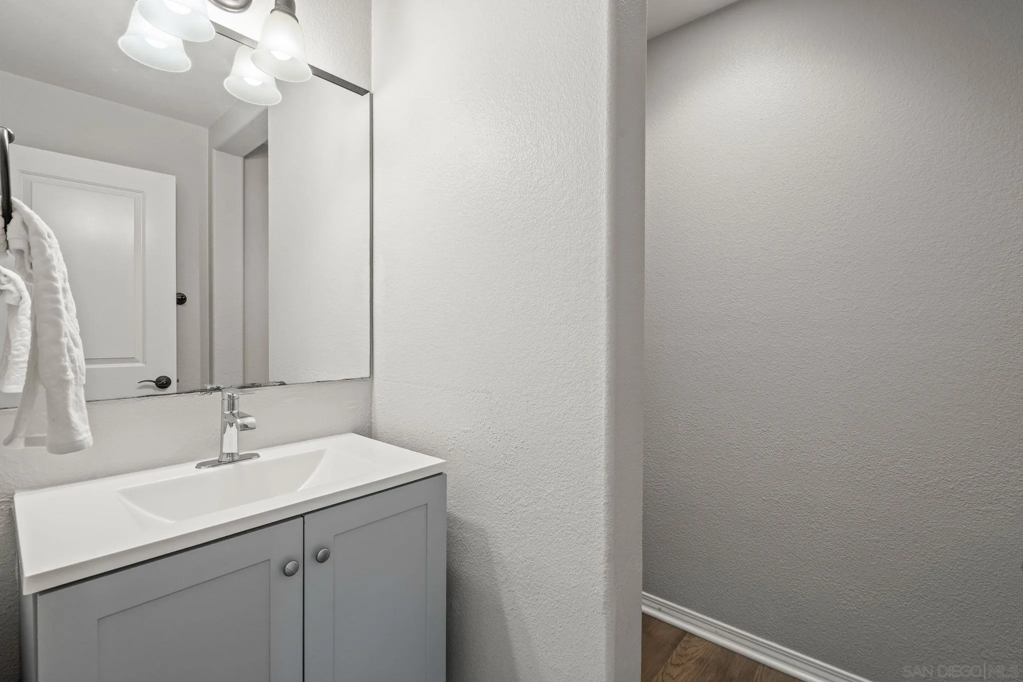 https://cdn.realtyfeed.com/cdn/127/260012421/e565002d51412d487c48371a85077987.webp