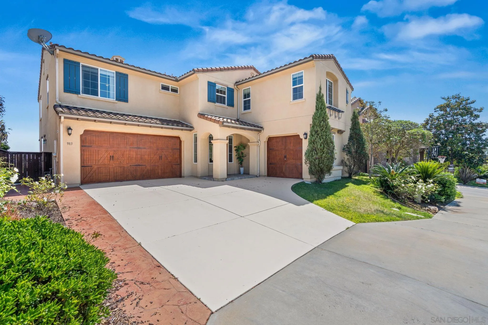 https://cdn.realtyfeed.com/cdn/127/260012421/ec2d23ed83118880cfa2e601d8d7e74c.webp