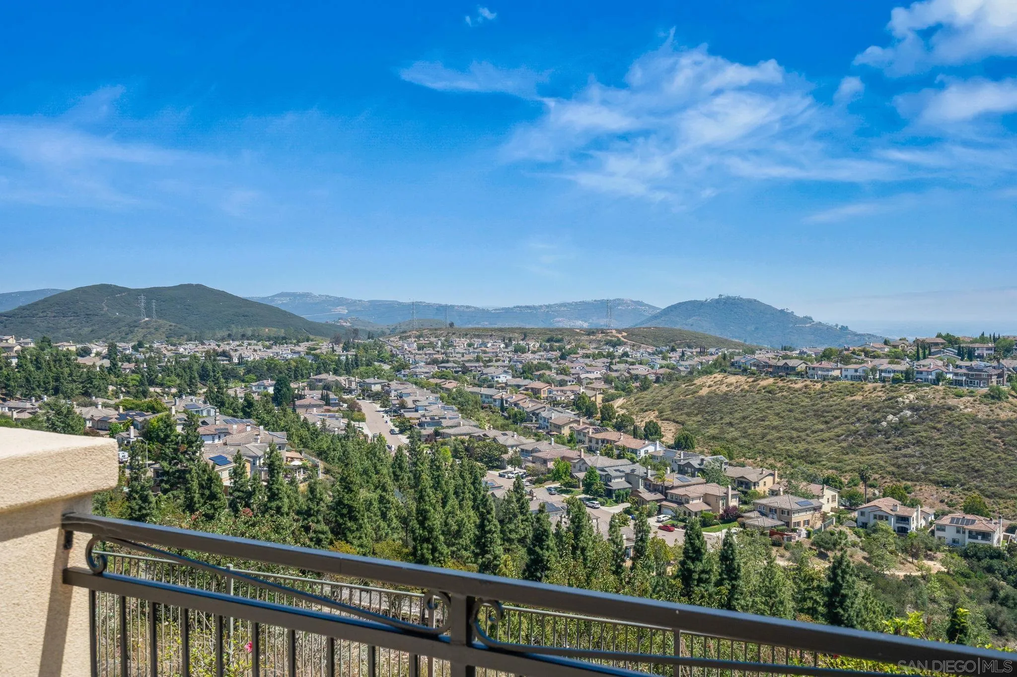 https://cdn.realtyfeed.com/cdn/127/260012421/fdf684d01bb9bea2d2e08c14c0051141.webp