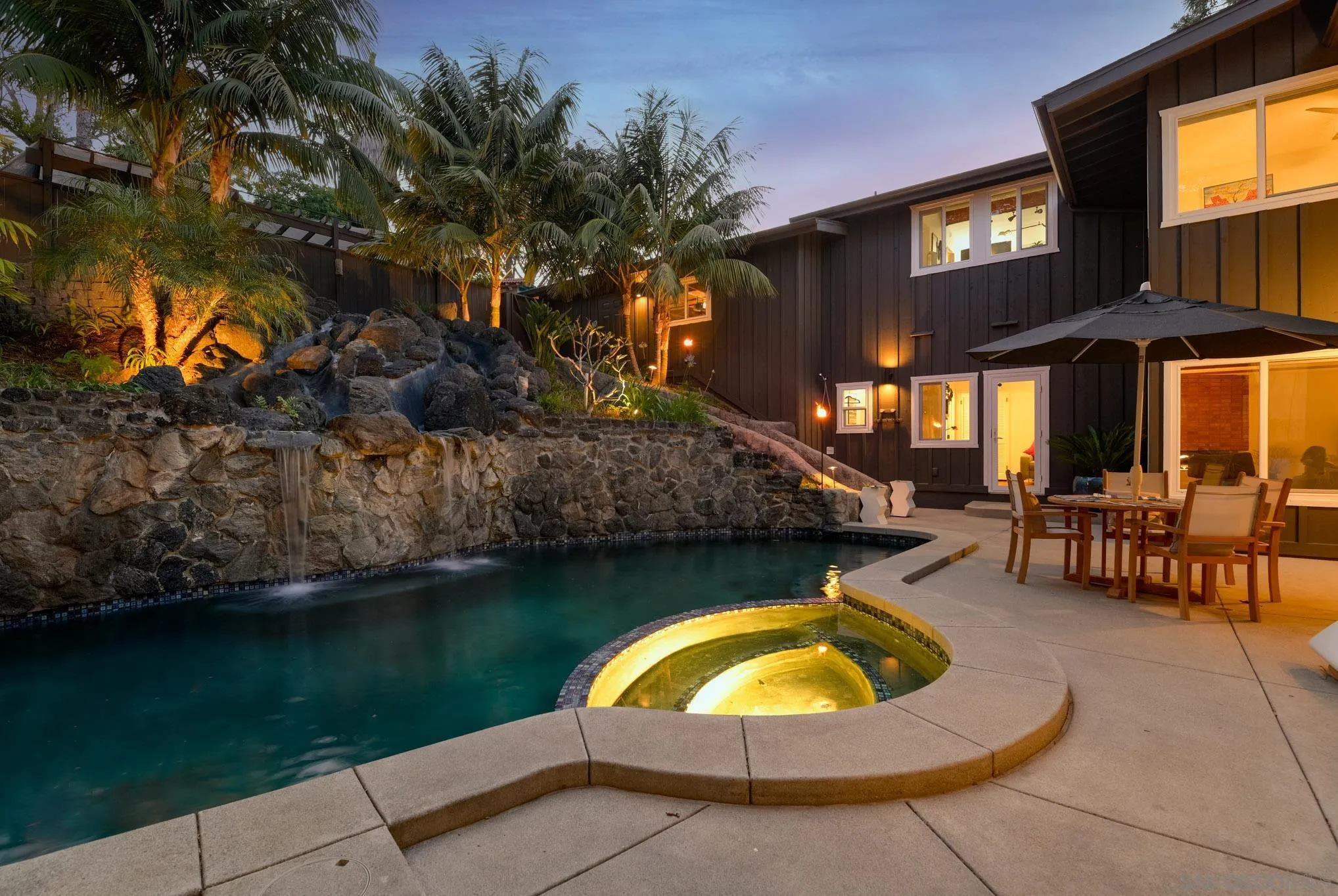 https://cdn.realtyfeed.com/cdn/127/260012423/082a52838fe15f3ef09543361e234c93.webp