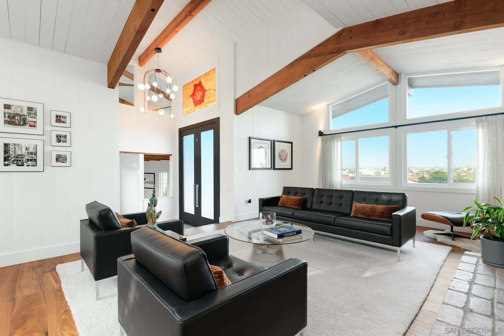 https://cdn.realtyfeed.com/cdn/127/260012423/09a452015fd33293a6cfca706dbb6a98.webp