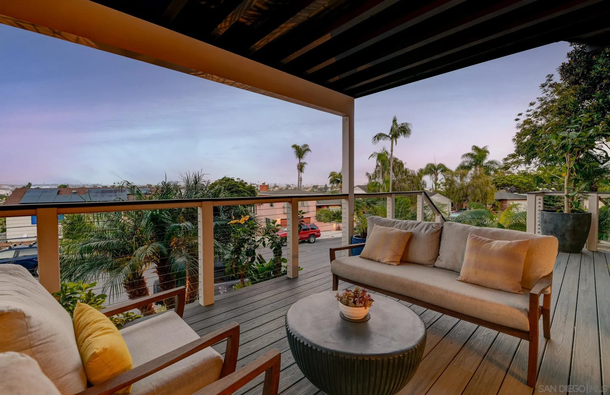 https://cdn.realtyfeed.com/cdn/127/260012423/28b6e27841c3ea0a7e215ab5adbc64d6.webp
