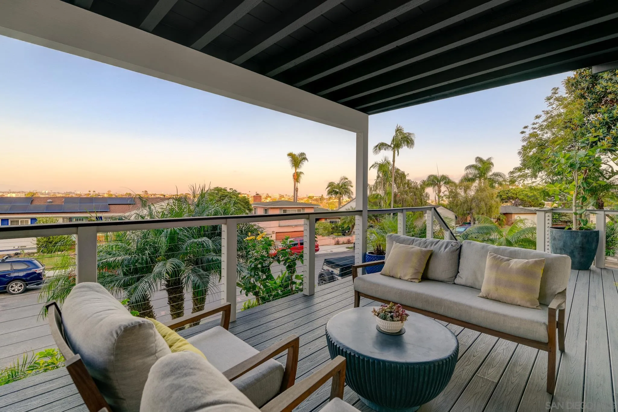 https://cdn.realtyfeed.com/cdn/127/260012423/73ac0837ab984b1bcc7ecf225a91b37b.webp