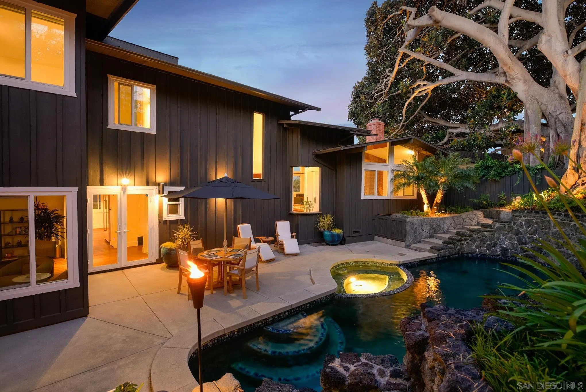 https://cdn.realtyfeed.com/cdn/127/260012423/7a8700f6d2225696705f224bdbce0a1b.webp