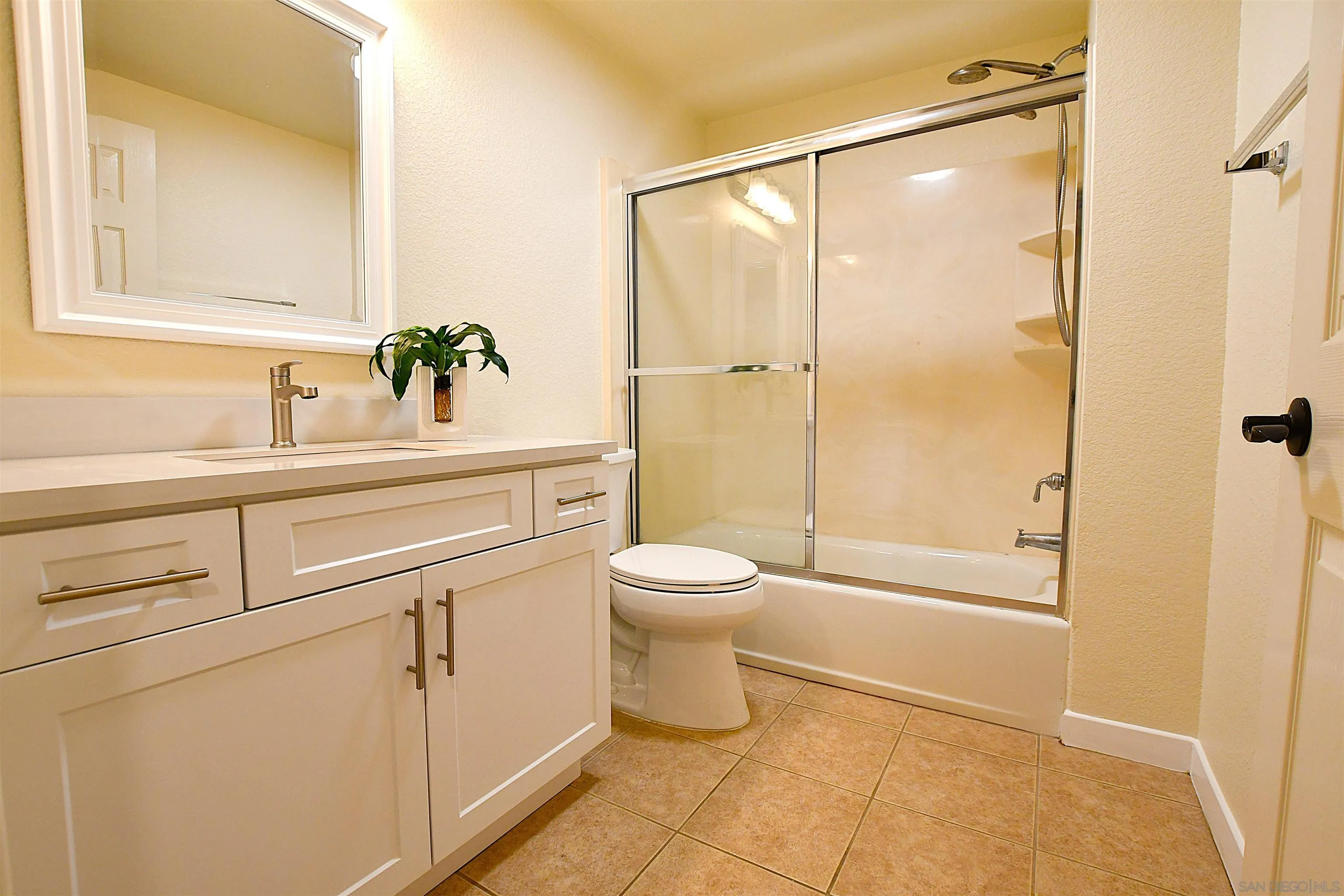 https://cdn.realtyfeed.com/cdn/127/260012426/3fde1e873a6da7165975247eec2e0030.webp