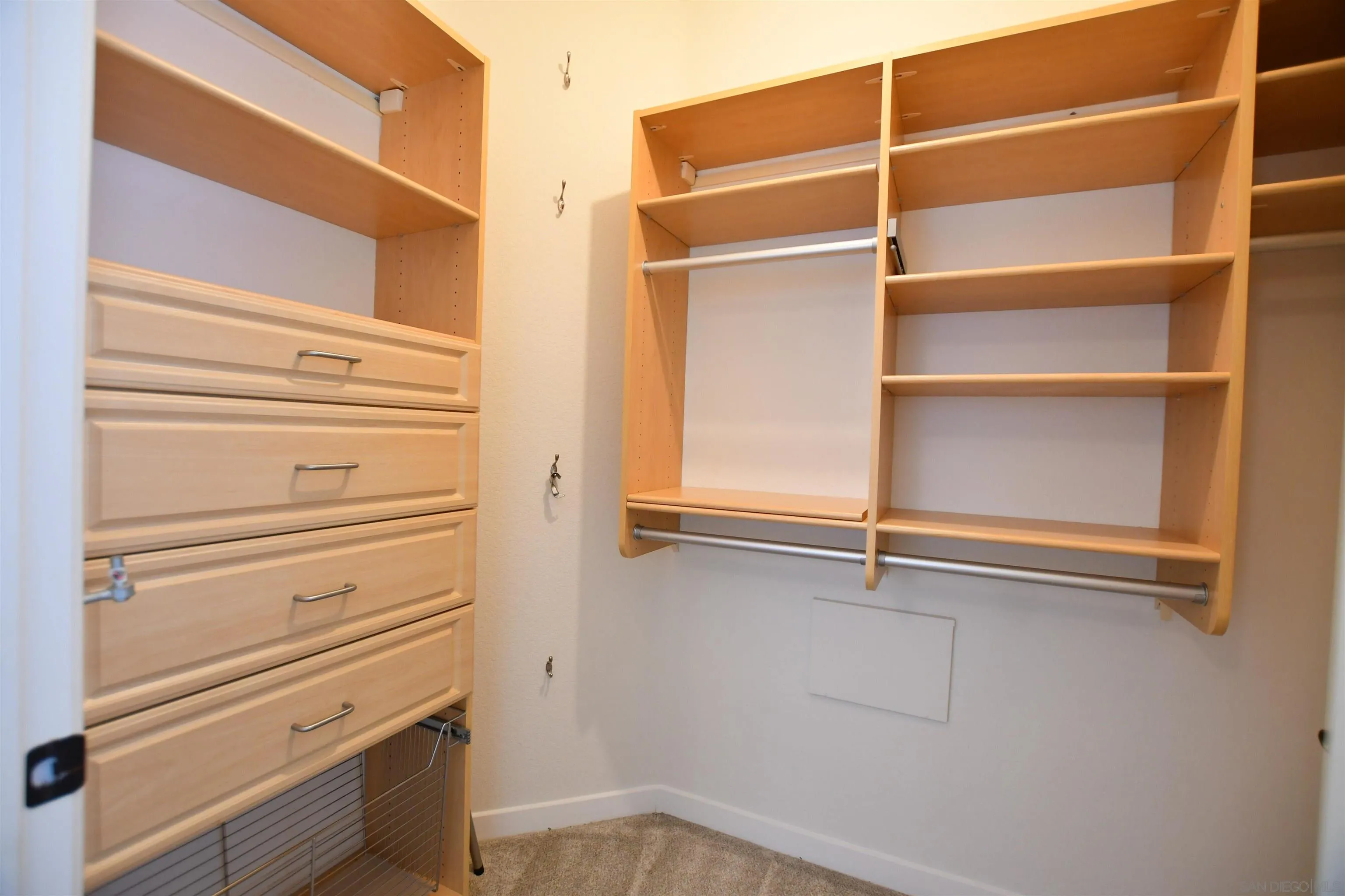 https://cdn.realtyfeed.com/cdn/127/260012426/de123c5a489680488b62e9b30861503e.webp