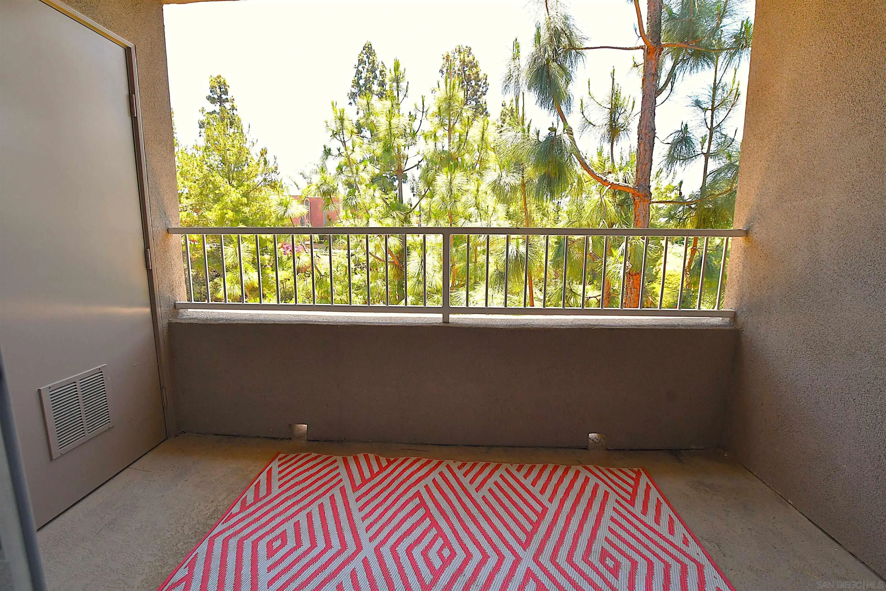 Photo #15: 260012426 Listing: Photo #15