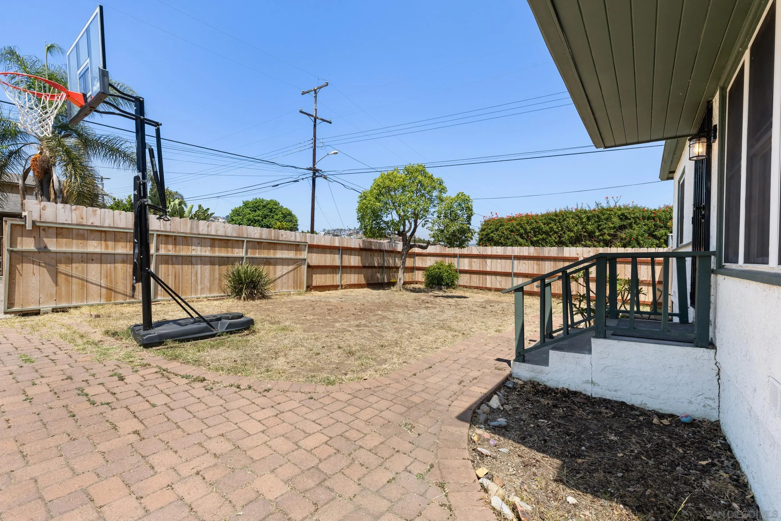 https://cdn.realtyfeed.com/cdn/127/260012427/133fcdc97f98fc89bc32095e63cef910.webp