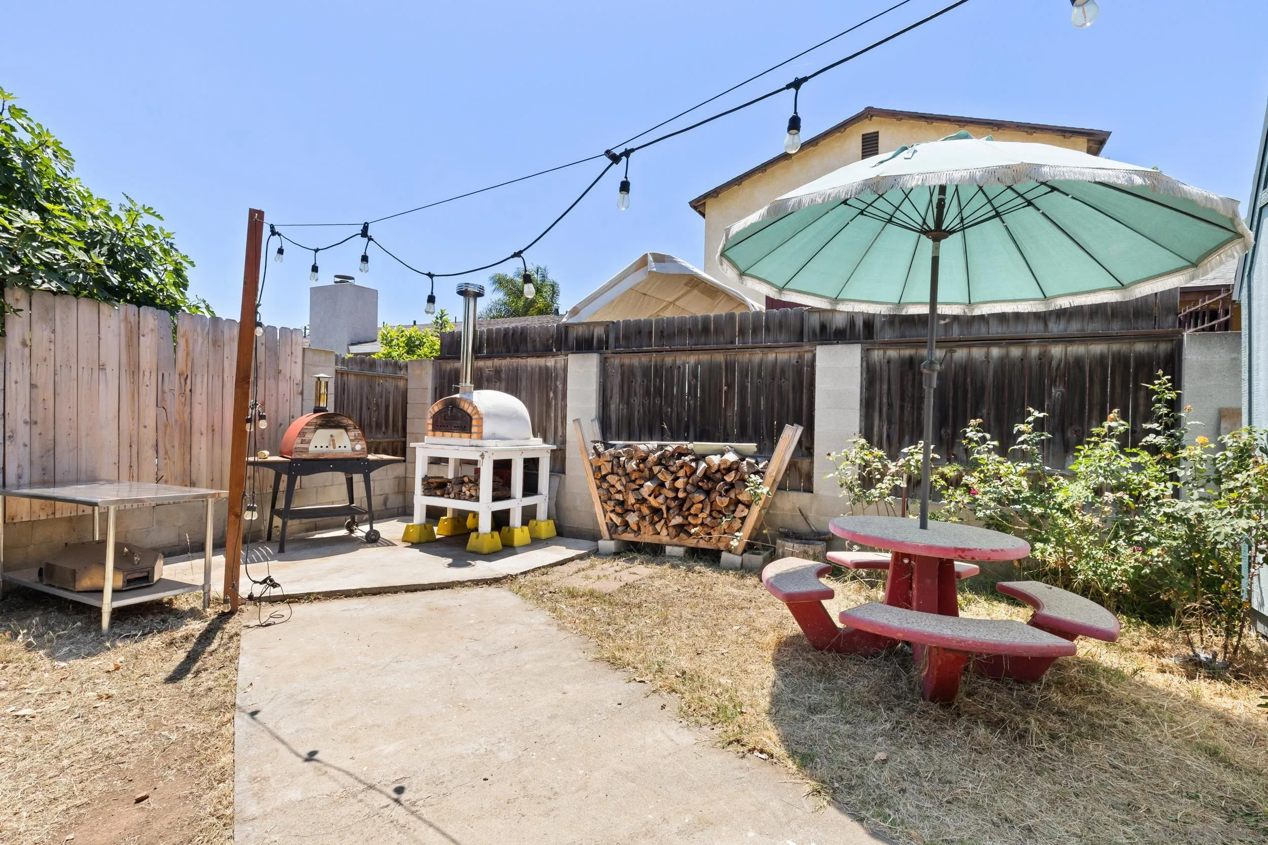 https://cdn.realtyfeed.com/cdn/127/260012427/f7483764e43aeda13901c83d89b2ccad.webp