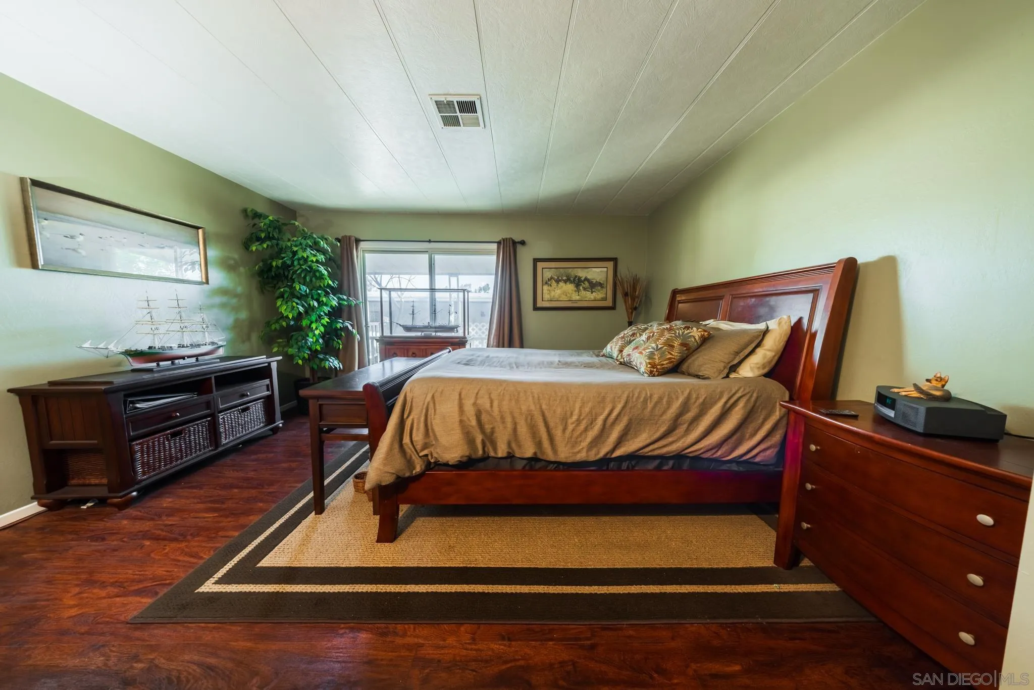 https://cdn.realtyfeed.com/cdn/127/260012430/ac863d240b5fa5fba86e001763c41357.webp