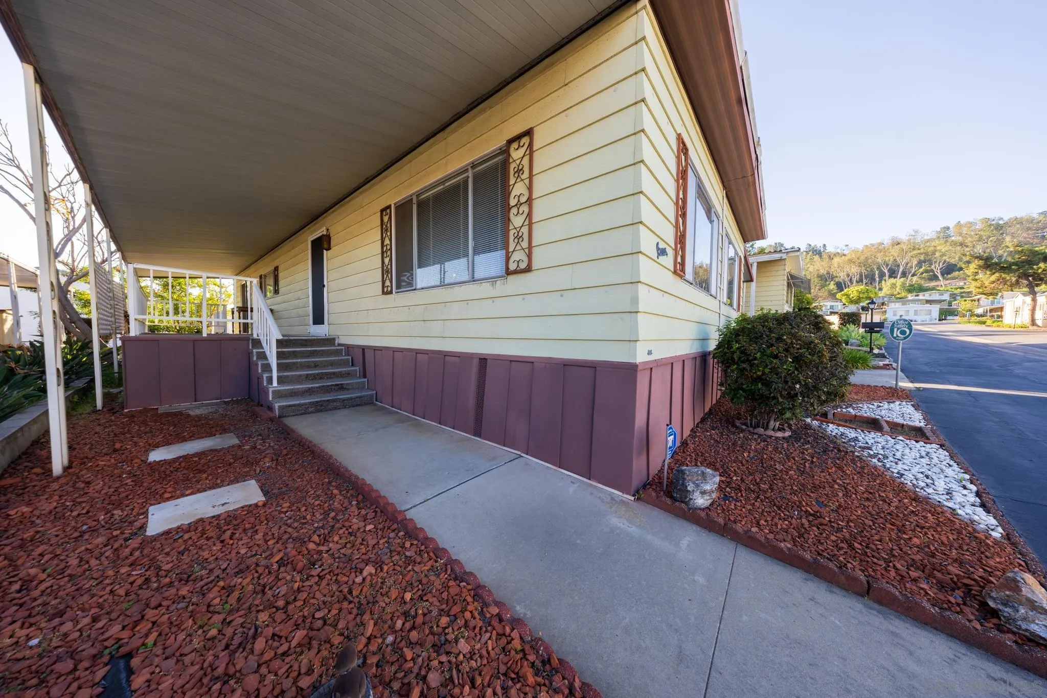 https://cdn.realtyfeed.com/cdn/127/260012430/bde38974011891b9af19e83d7cf15988.webp