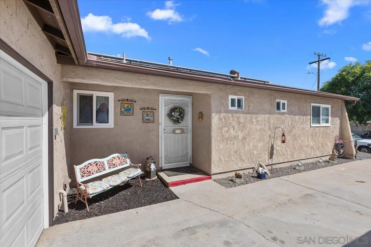 https://cdn.realtyfeed.com/cdn/127/260012431/0a6d49f2560bc104854350a9da0976e1.webp