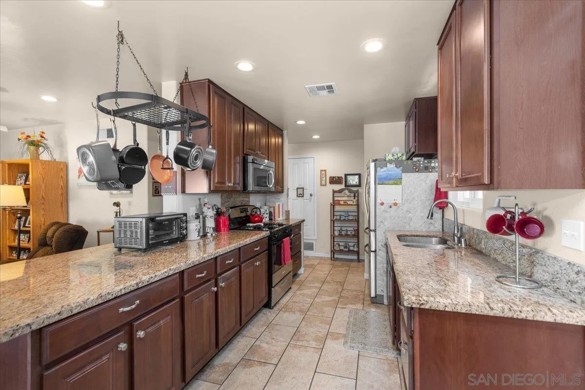 https://cdn.realtyfeed.com/cdn/127/260012431/11ff2ba20e72eb7720900ab74b5f02d9.webp