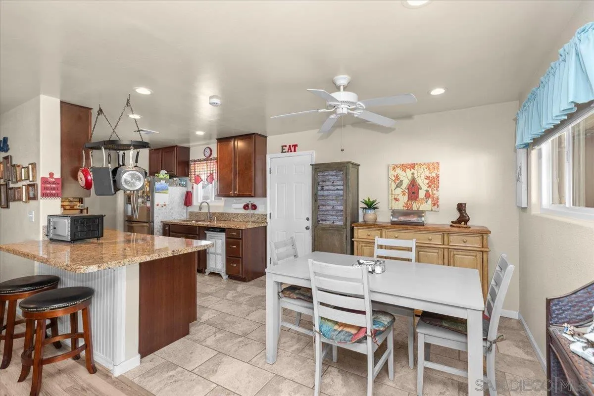 https://cdn.realtyfeed.com/cdn/127/260012431/6027fef5c3c9c6e18e869fe36a4c749d.webp