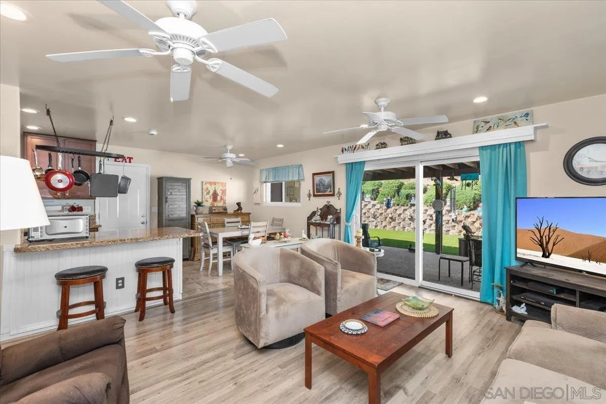 https://cdn.realtyfeed.com/cdn/127/260012431/986101b16925858e5881c456e2d30eab.webp