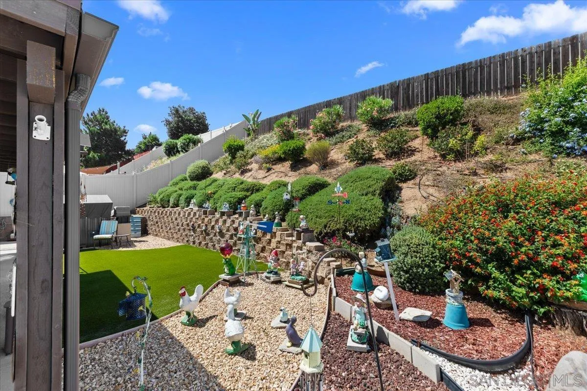 https://cdn.realtyfeed.com/cdn/127/260012431/e6cf2890400559e296e5259780709619.webp