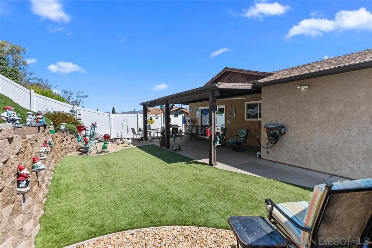https://cdn.realtyfeed.com/cdn/127/260012431/ee828f3d43a8defd77ddaffcc10ceb9e.webp