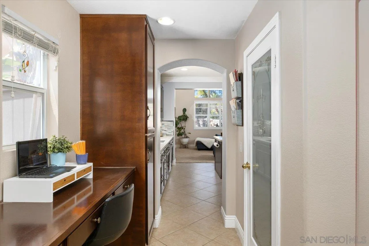 https://cdn.realtyfeed.com/cdn/127/260012433/0d29a76969f6cf27ad9ee94b0bab30c0.webp
