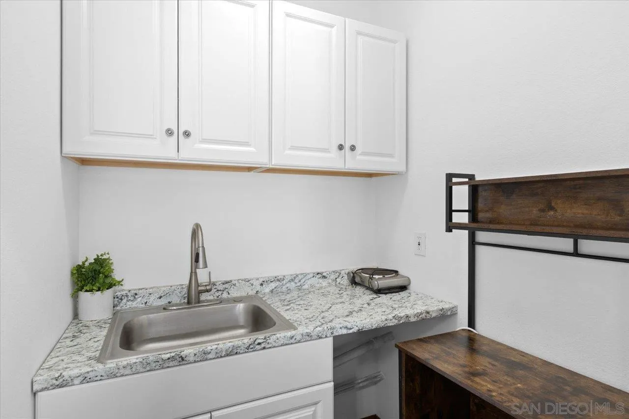 https://cdn.realtyfeed.com/cdn/127/260012433/302b23a16b6c07d13ad7eeb4755e9210.webp