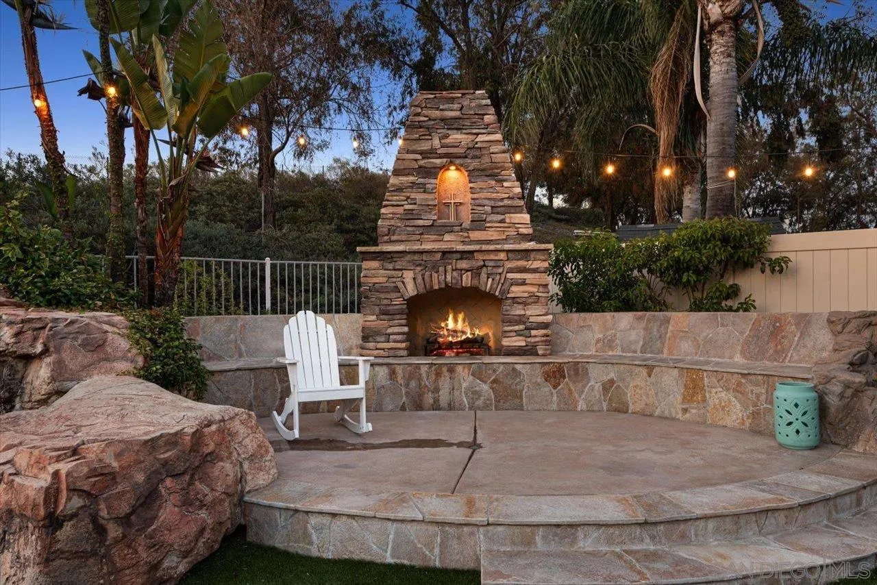 https://cdn.realtyfeed.com/cdn/127/260012433/4c5968ef94866cf932083e875a2a859d.webp