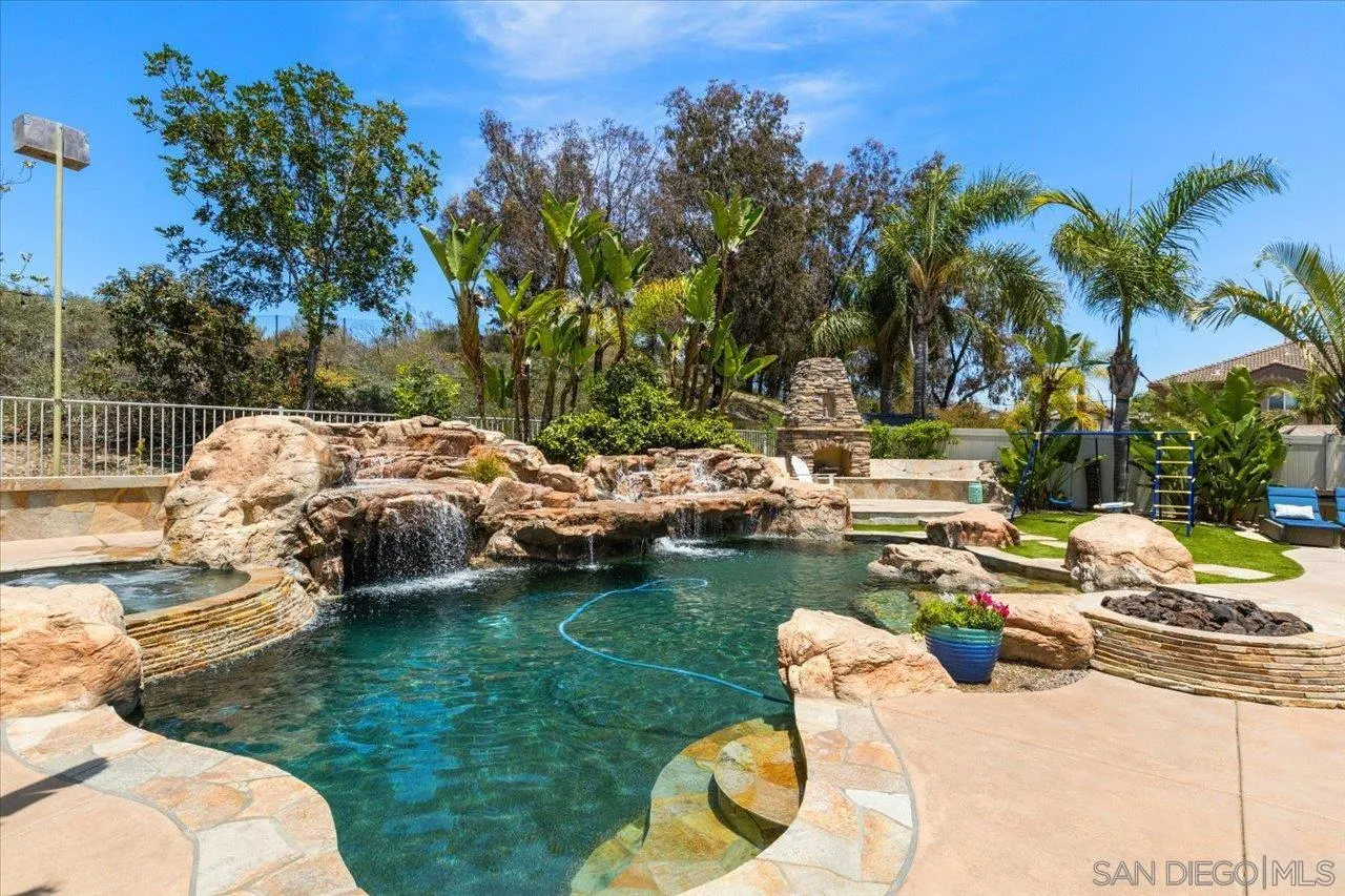 https://cdn.realtyfeed.com/cdn/127/260012433/5f156995562abf8edfb170b796f28339.webp