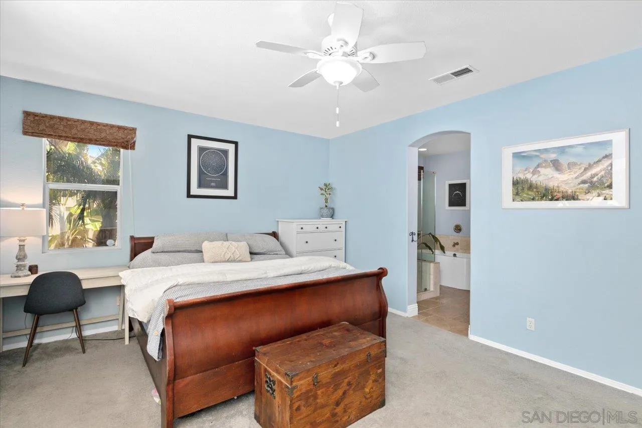 https://cdn.realtyfeed.com/cdn/127/260012433/93c3ccbb5af47c6307a865b7040d01f0.webp