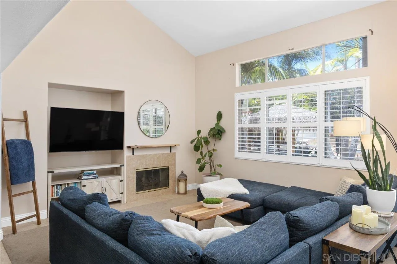https://cdn.realtyfeed.com/cdn/127/260012433/b70773f50e629586cdc2704ba8500135.webp