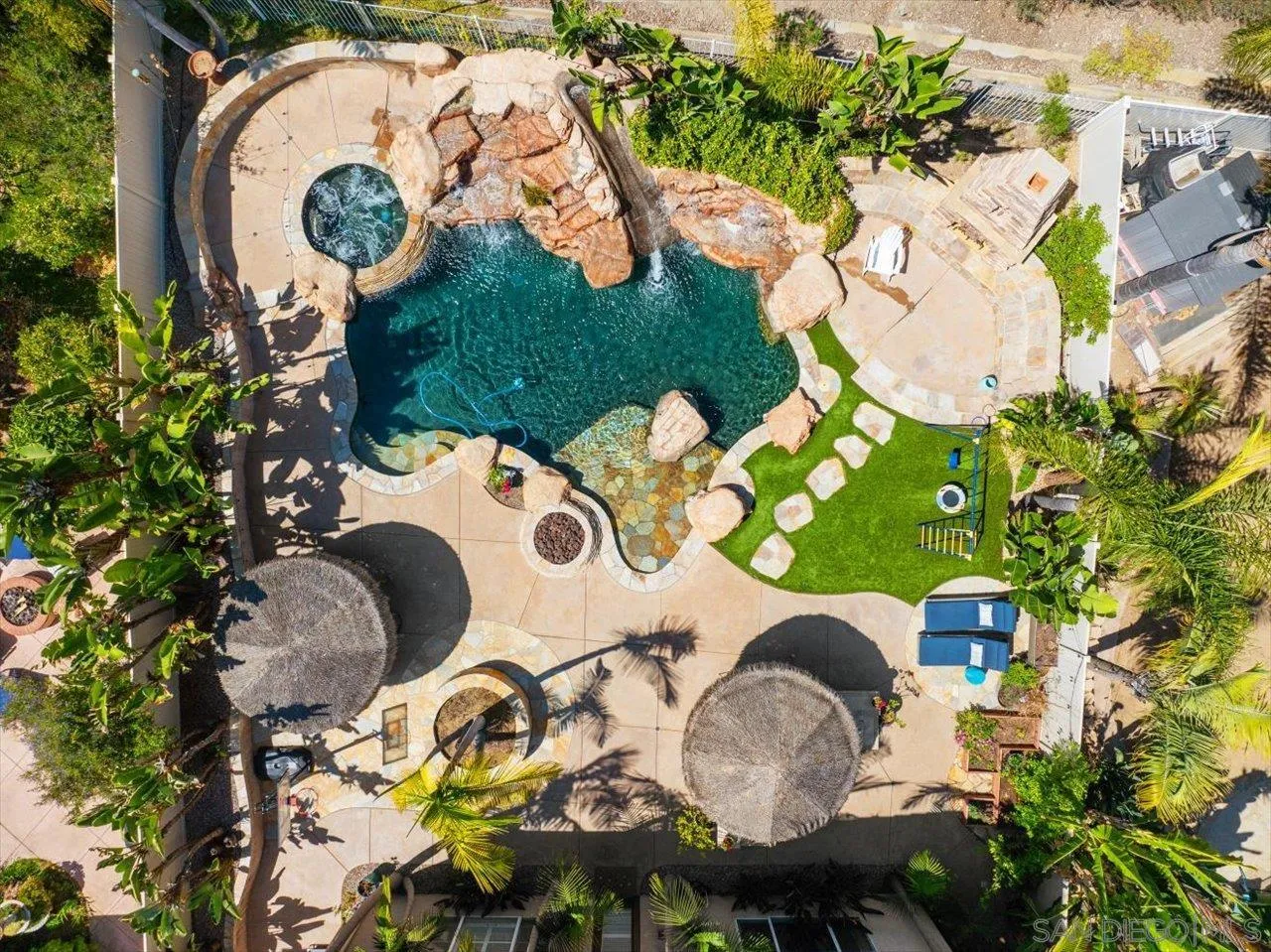 https://cdn.realtyfeed.com/cdn/127/260012433/c0ef75c02a74c633fd945967815867ee.webp