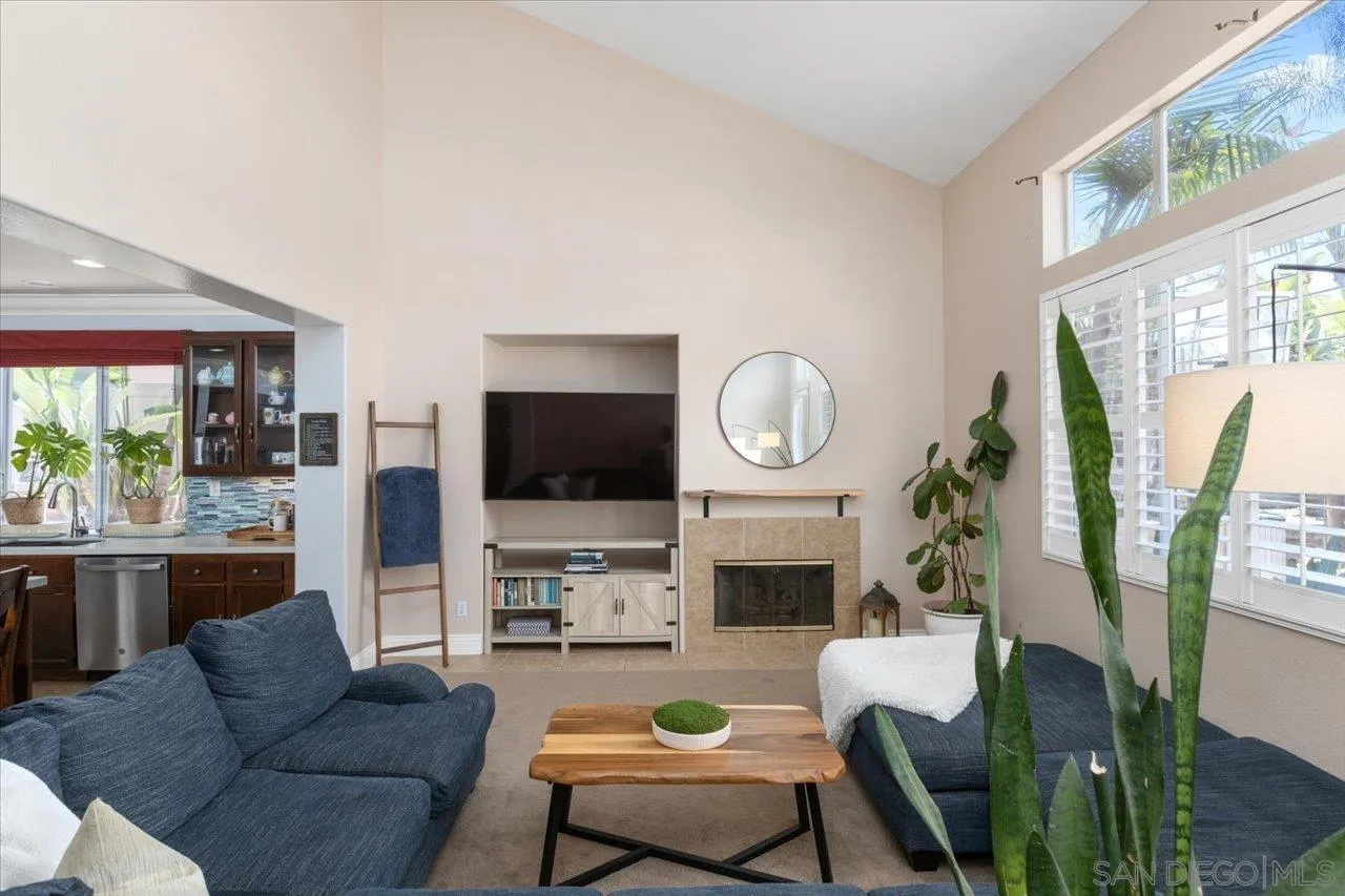 https://cdn.realtyfeed.com/cdn/127/260012433/db43f580b06419b498fa12d266f89b99.webp