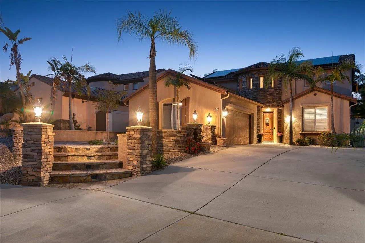 https://cdn.realtyfeed.com/cdn/127/260012433/f656277d252715c64263b28c44e73a0b.webp
